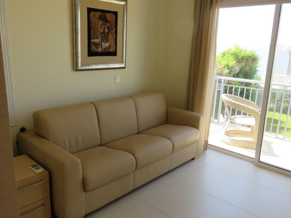 Villa Victoria Paphos Extérieur photo