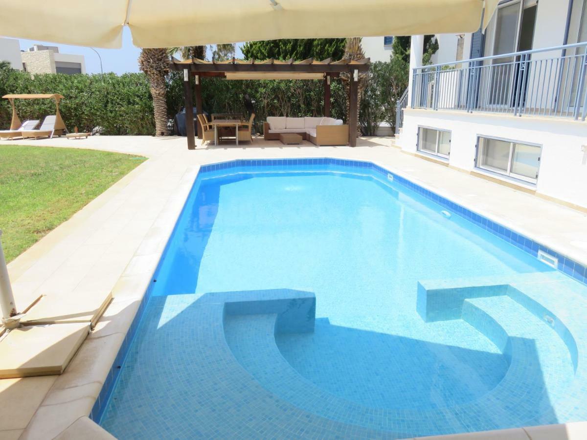 Villa Victoria Paphos Extérieur photo