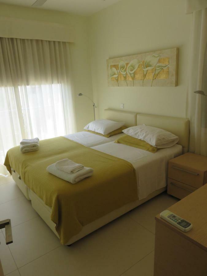 Villa Victoria Paphos Extérieur photo