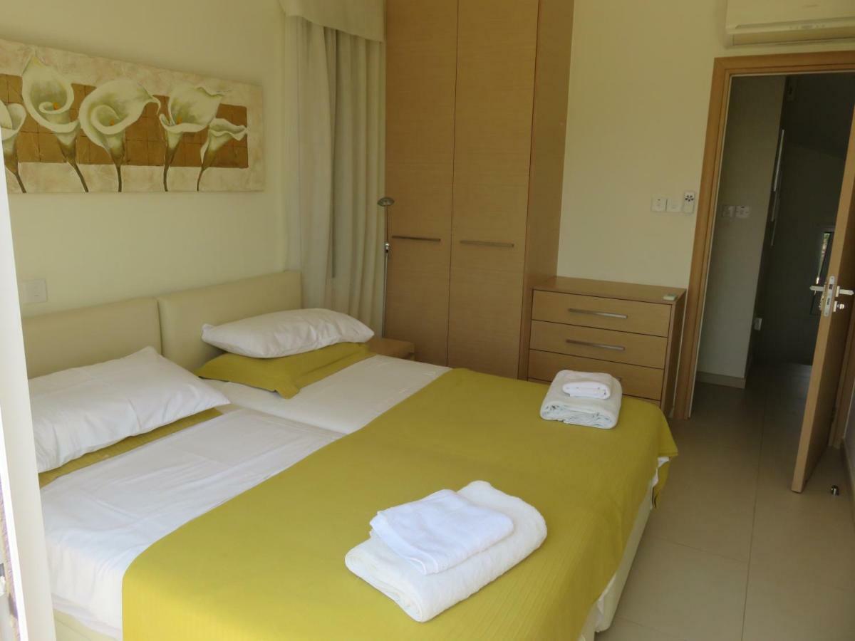 Villa Victoria Paphos Extérieur photo